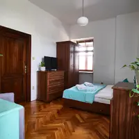 Dvoulůžkový pokoj s manželskou postelí