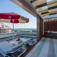 Superior Room (75–85 m²)