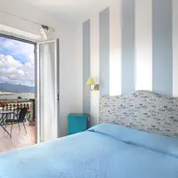 Dvojlôžková izba s balkónom a výhľadom na more