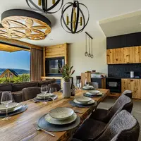 Vila so súkromnou wellness zónou a kinosálou (230 m²)