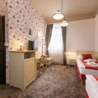 Dvoulůžkový pokoj s oddělenými lůžky (20–24 m²)