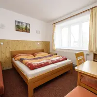 Třílůžkový pokoj bez výhledu (hlavní budova)
