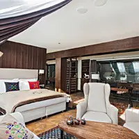Senior Suite (45–50 m²)