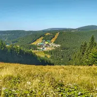 Z Červenohorského sedla vede ke Švýcárně krásná hřebenovka. 