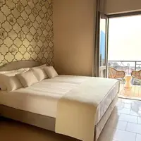 Dvojlôžková izba s výhľadom na jazero (14 m²)