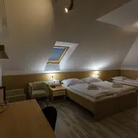 Trojlôžková izba
