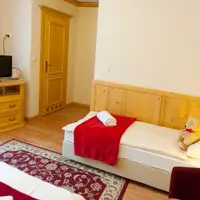Třílůžkový pokoj