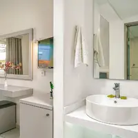 Dvoulůžkový pokoj - boční výhled na moře (18 m²)