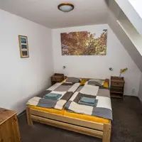 Dvoulůžkový pokoj s manželskou postelí (20 m²)