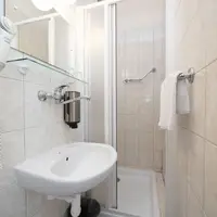 Dvojlôžkový malý s balkónom