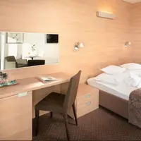Dvoulůžkový pokoj s výhledem do parku (25 m²)