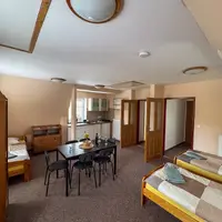 Třílůžkové studio (44 m²)