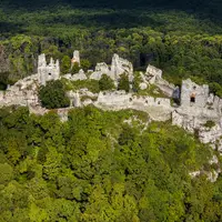 Zřícenina hradu Gýmeš a vyhlídka Studený hrad