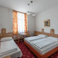 Trojlôžková izba (14 m²)