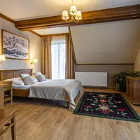 Dvojlôžková izba Deluxe s balkónom (21–24 m²)