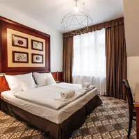 Suite (Yard View)