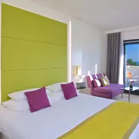 Dvoulůžkový pokoj Premium s částečným výhledem na moře (25 m²)