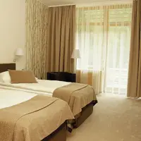 Dvoulůžkový pokoj Standard 4* s výhledem do zahrady (27 m²)