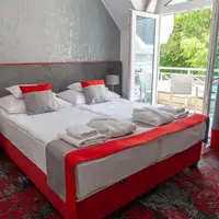 Dvojlôžková izba so spoločnou terasou a výhľadom na rieku (18 m²)