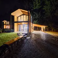 Luxe Timber Lodge & Yoga Loft