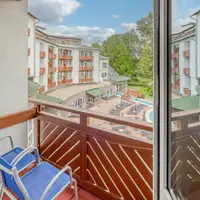 Izba s výhľadom na bazén (26 m²)
