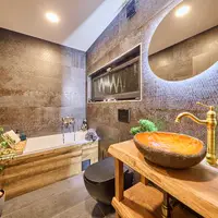 Luxe Timber Lodge & Relaxing Bath
