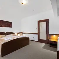 Trojlôžková izba s balkónom (24 m²)