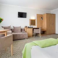 Dvoulůžkový pokoj s rozkládací pohovkou (16 m²)