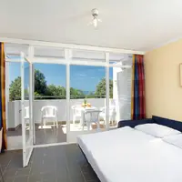 Rodinný apartmán s částečným výhledem na moře