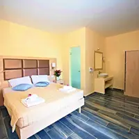 Dvoulůžkový pokoj Deluxe, výhled do zahrady (20 m²)