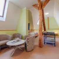 Štvorlôžková izba č. 4 manželská posteľ + 2 jednolôžka