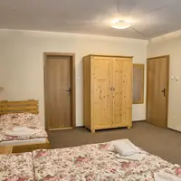 Třílůžkový pokoj se dvěma přistýlkami
