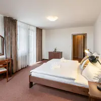 Dvoulůžkový pokoj Superior s balkonem (26 m²)