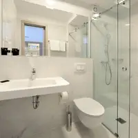 Dvojlôžková izba s balkónom a výhľadom na more (16–17 m²)