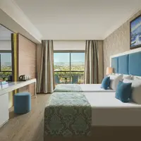 Standard Room Land View (28–35 m²)