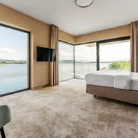 Pokoj Premium s výhledem na jezero (30–40 m²)