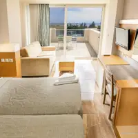 Rodinný pokoj s výhledem na moře v hlavní budově (26 m²)