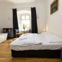 Dvojlôžková izba s vaňou v spálni, č. 14