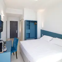 Economy s výhledem na moře