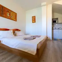 QUATRO II Poschodie – Samostatný apartmán s balkónom / so spoločným vchodom