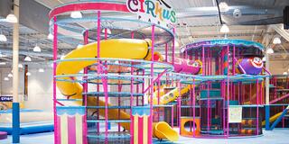 Vstup do dětského Cirkus Parku o rozloze 3000 m²