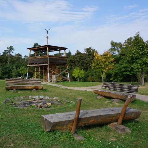 Dřevěné bludiště a hřiště Cerhenice