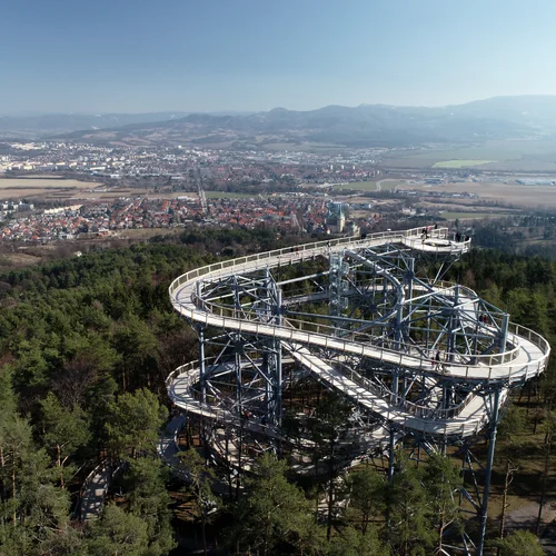 Vyhliadková veža Čajka v oblakoch Bojnice