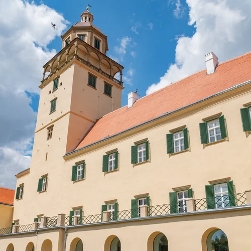 Zámek Moravský Krumlov a Slovanská epopej Alfonse Muchy