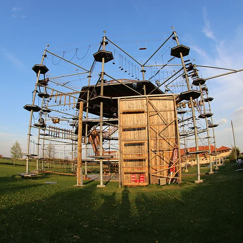 Lanové centrum – Kryštálová veža