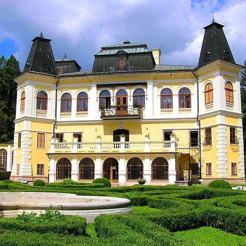 Kaštieľ Betliar s nádherným historickým parkom