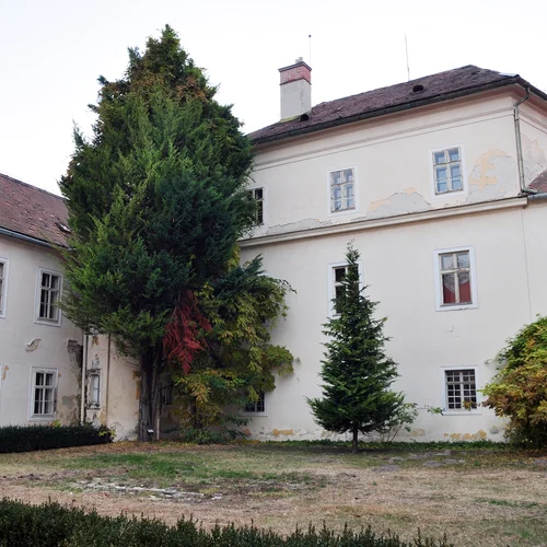 Apponyiho kaštieľ v Malinove