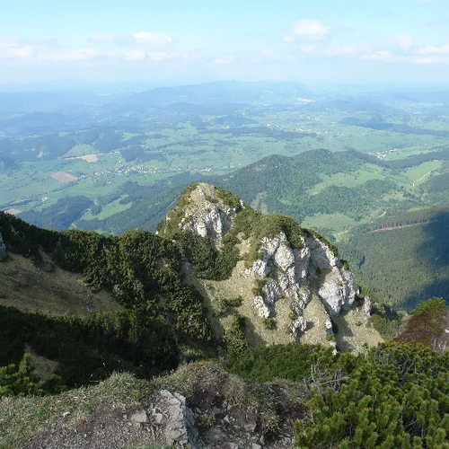 Veľký Choč cez Likavský hrad