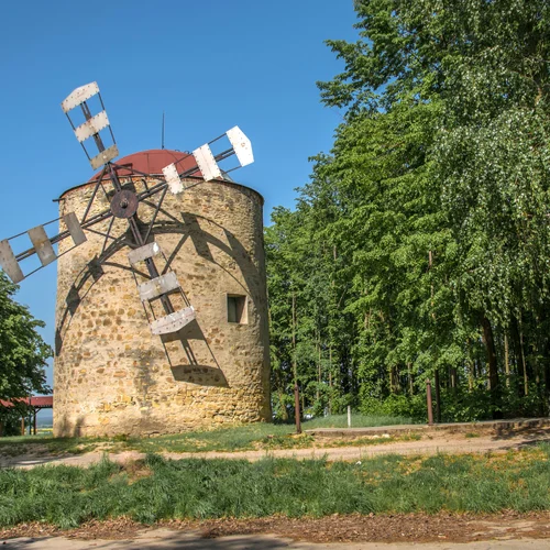 Veterný mlyn v Holíči