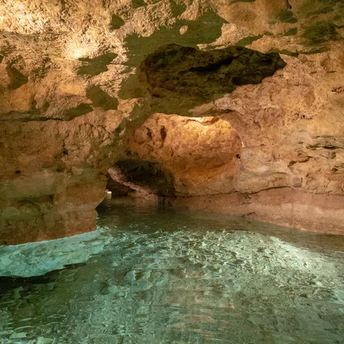 Jazerná jaskyňa Tapolca